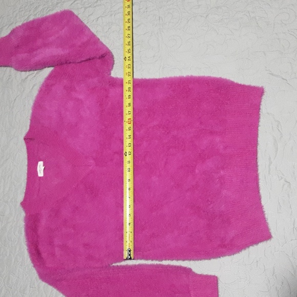 Sweet Love Fuzzy Purple V-Neck Sweater Size 1XL/2XL. - Picture 3 of 10
